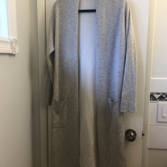 Aritzia Babaton Lance Cardigan - Picture 2 of 8